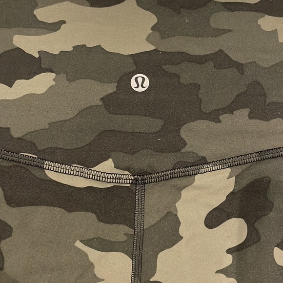lululemon camo leggings - Picture 2 of 2